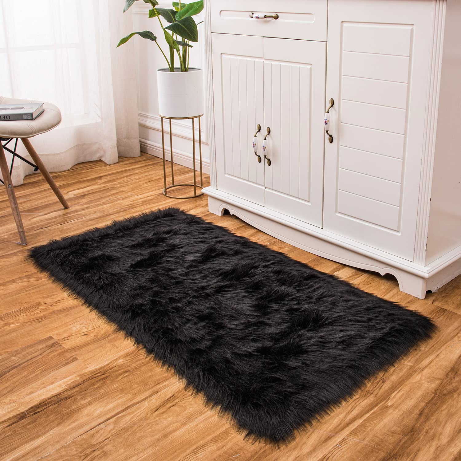 Ultra Soft Faux Fluffy/Fuzzy Shaggy Area Rug - Fur Chair Cover Seat Pad