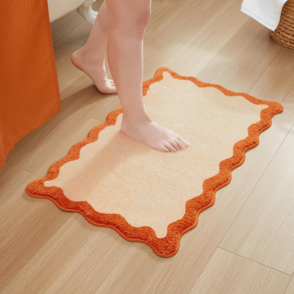 Wavy Bath Mat with Scalloped Ripple Design, Microfiber Absorbent Non Slip Tufted Rug
