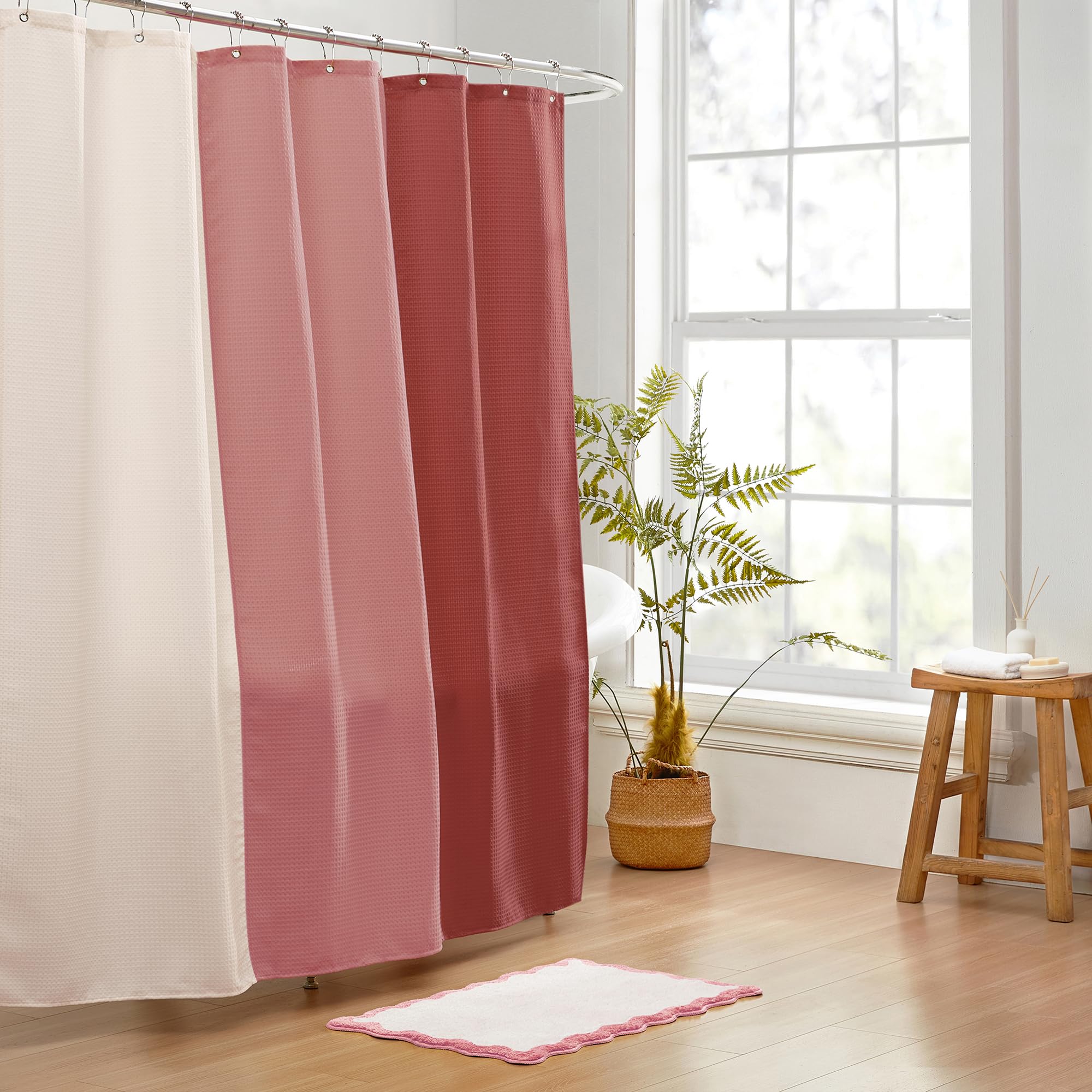 Wavy Bath Mat with Scalloped Ripple Design, Microfiber Absorbent Non Slip Tufted Rug