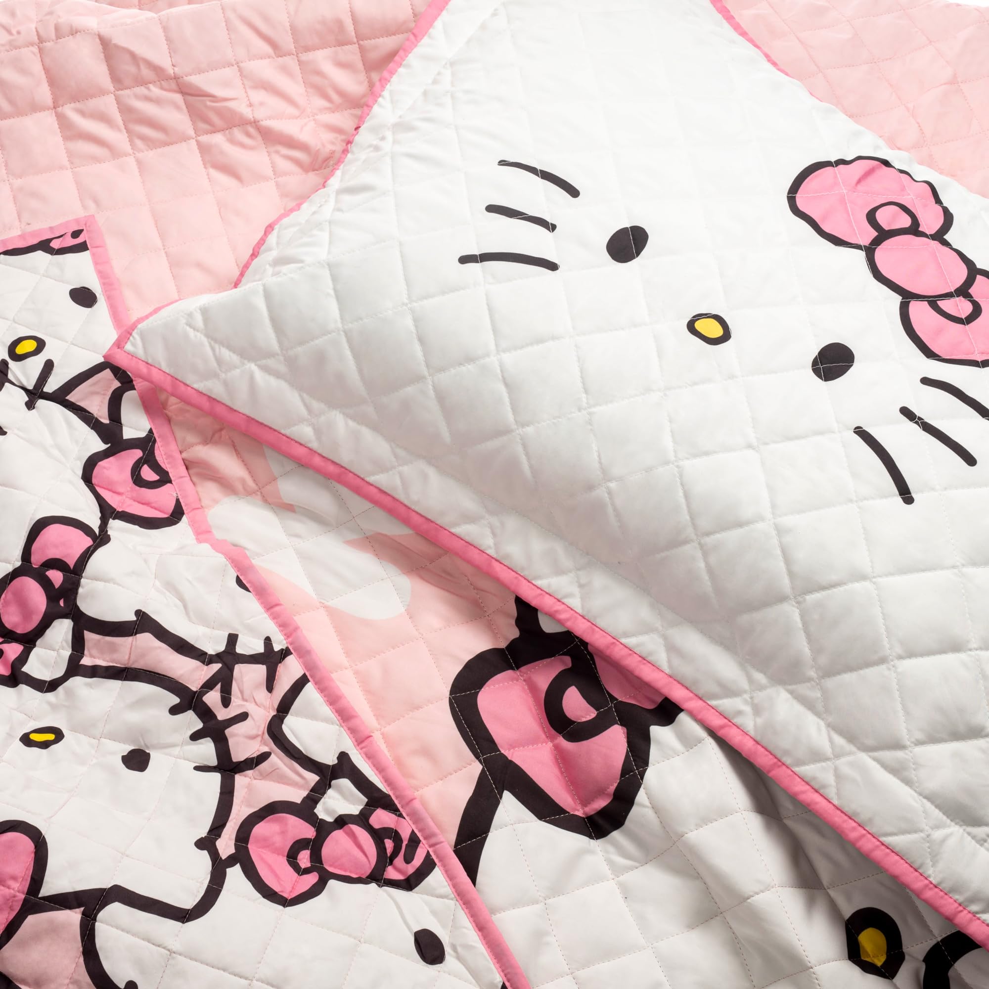 Hello Kitty Pink Stripes & Hearts Quilt & Sham Set - Super Soft Lightweight Bedspread Set