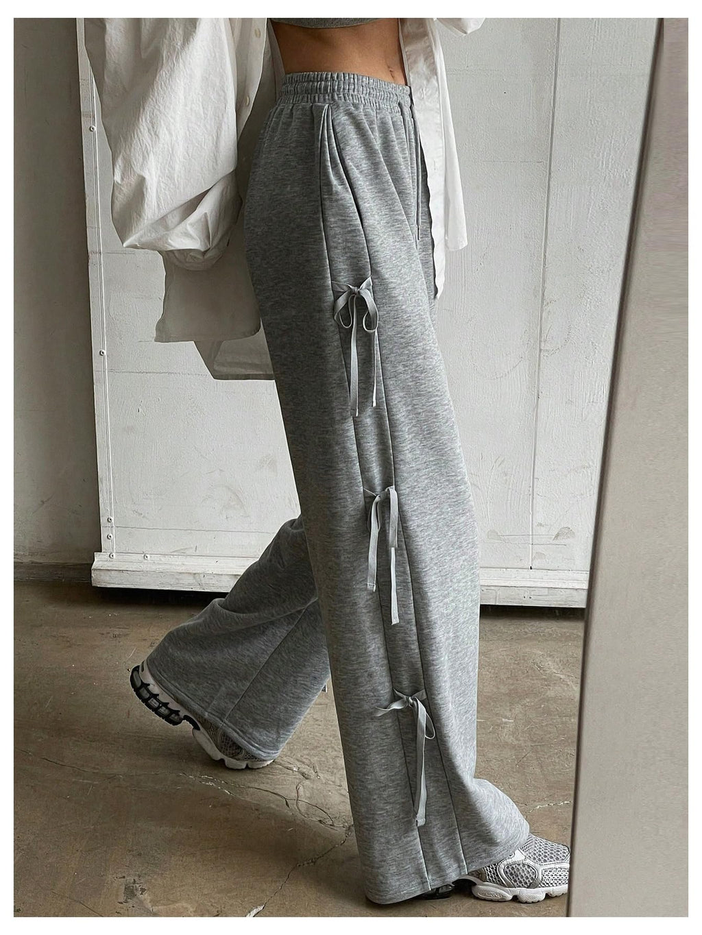 Women's Side Bow Tie Straight Leg Sweatpants Drawstring Elastic Waist Loose Athletic Sports Pants