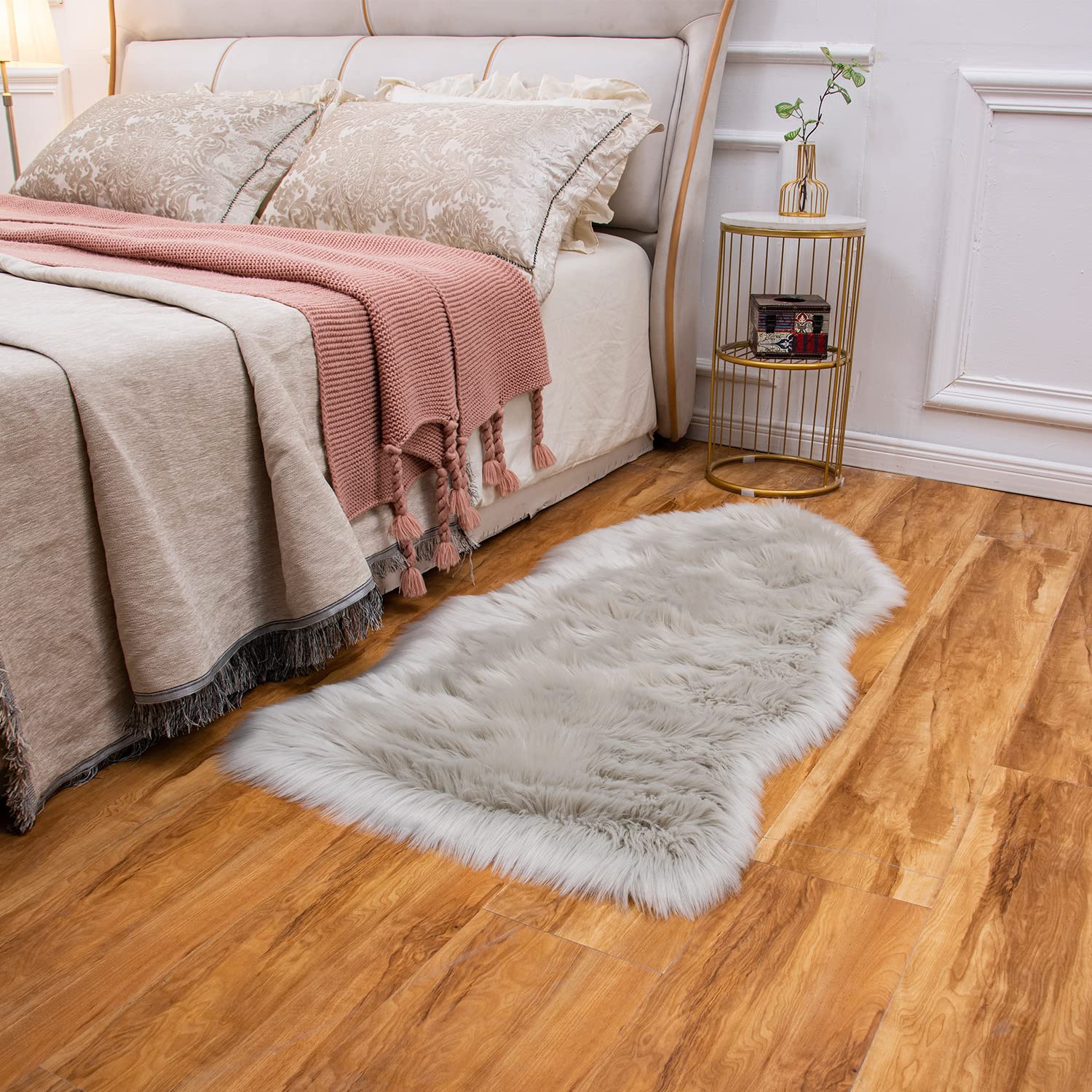 Ultra Soft Faux Fluffy/Fuzzy Shaggy Area Rug - Fur Chair Cover Seat Pad