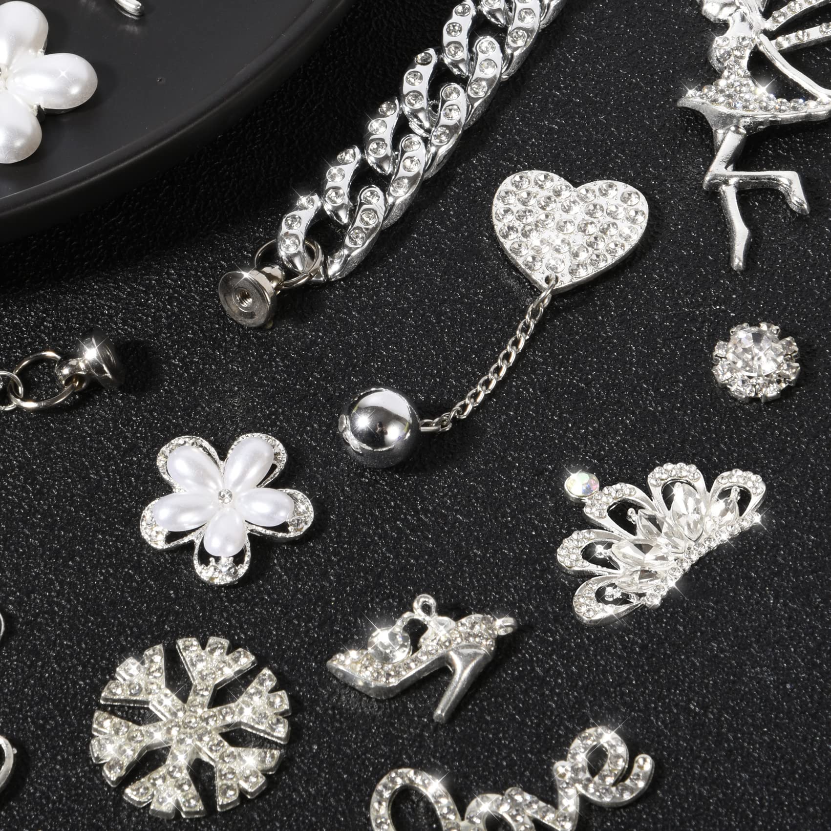 Girls 30 PCS Bling Shoe Charms, Luxury Rhinestone Jewelry Shoe Decoration and Chain for Clog Sandals Accessories