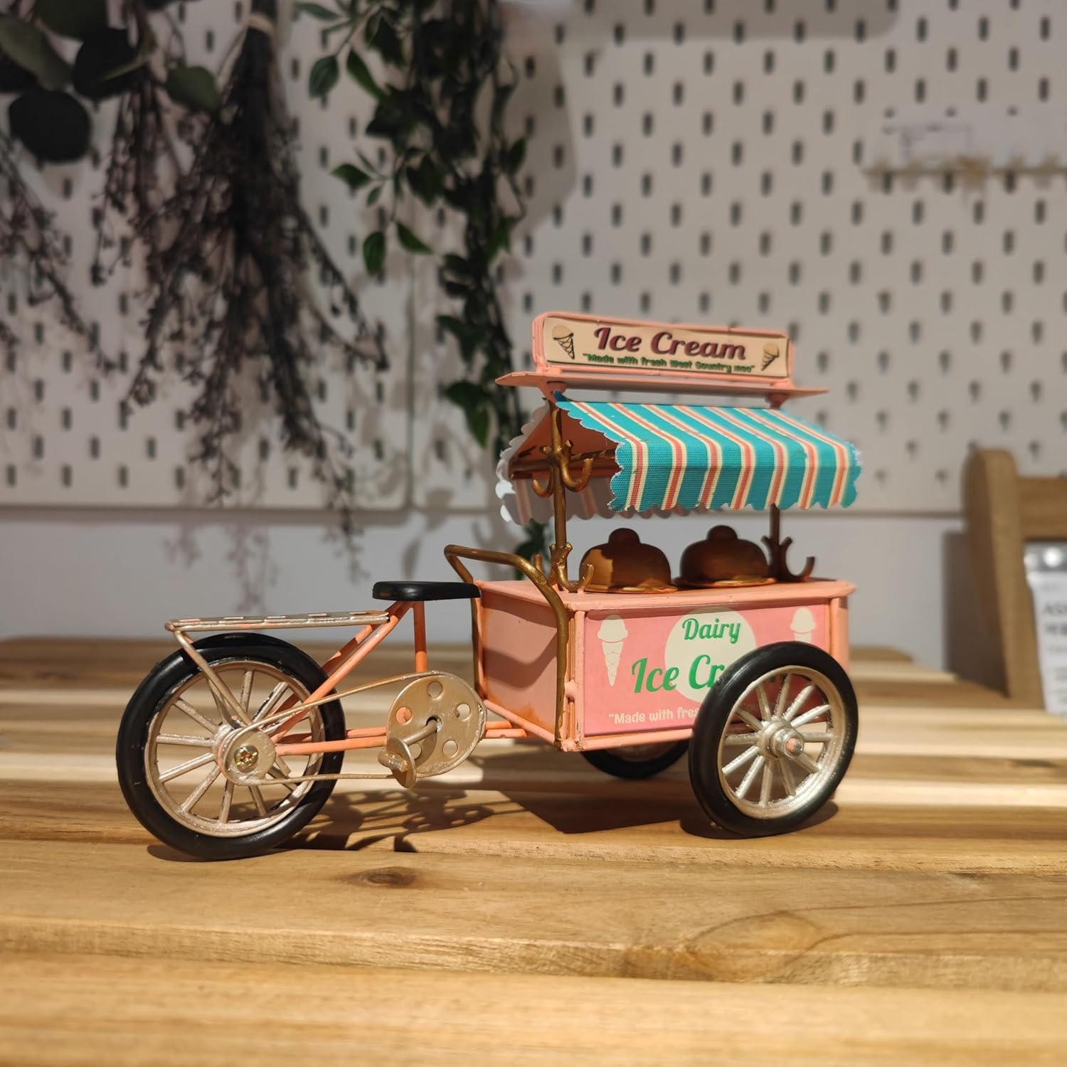 Pink Miniature Ice-Cream Tricycle Bike Model Ice Cream Cart Handmade Retro Home Decoration