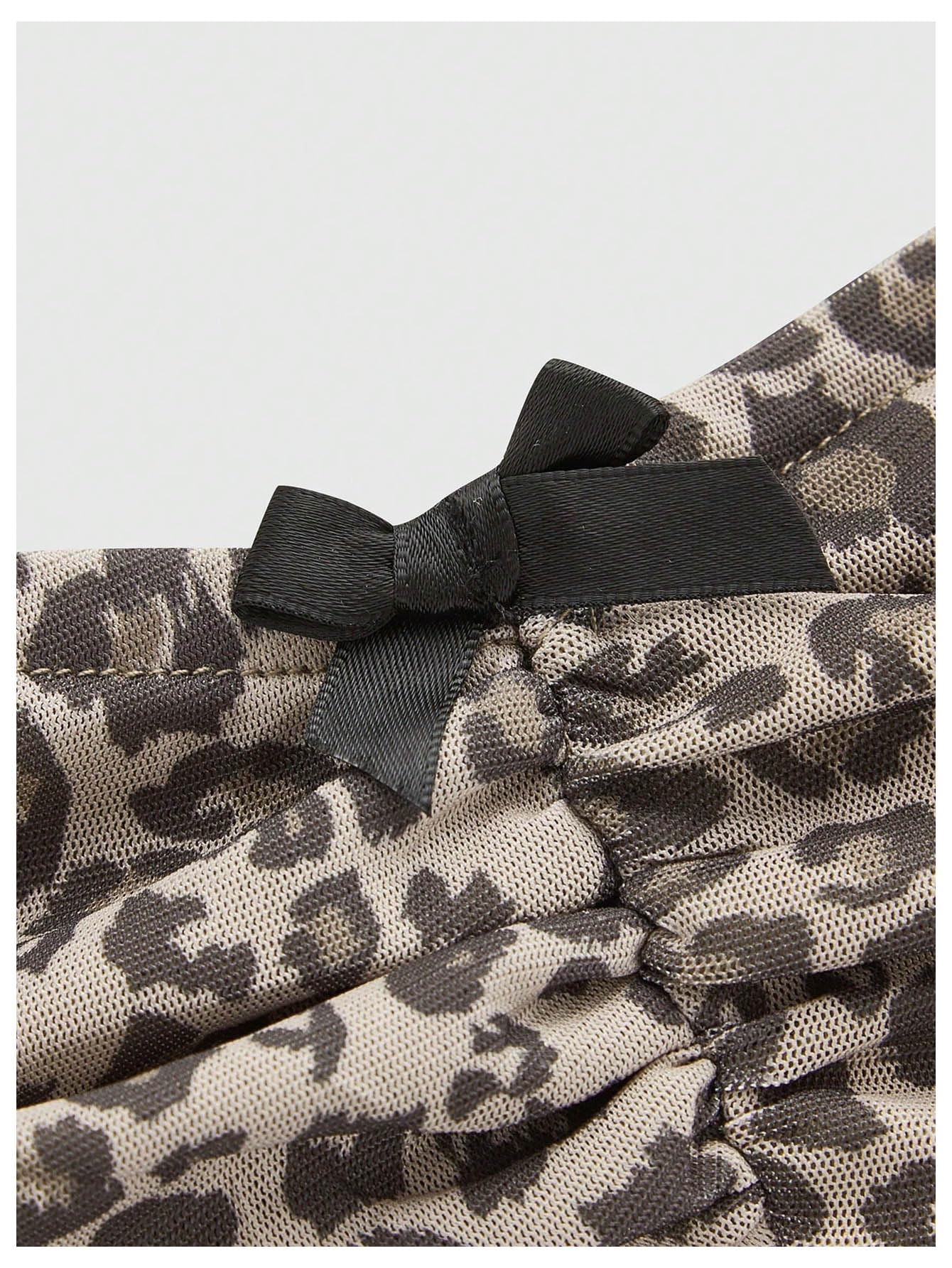 Women's Leopard Print Ruched Strapless Bandeau Top Meah Casual Sleeveless Bow Slim Fit Cheetah Print Tube Crop Tops