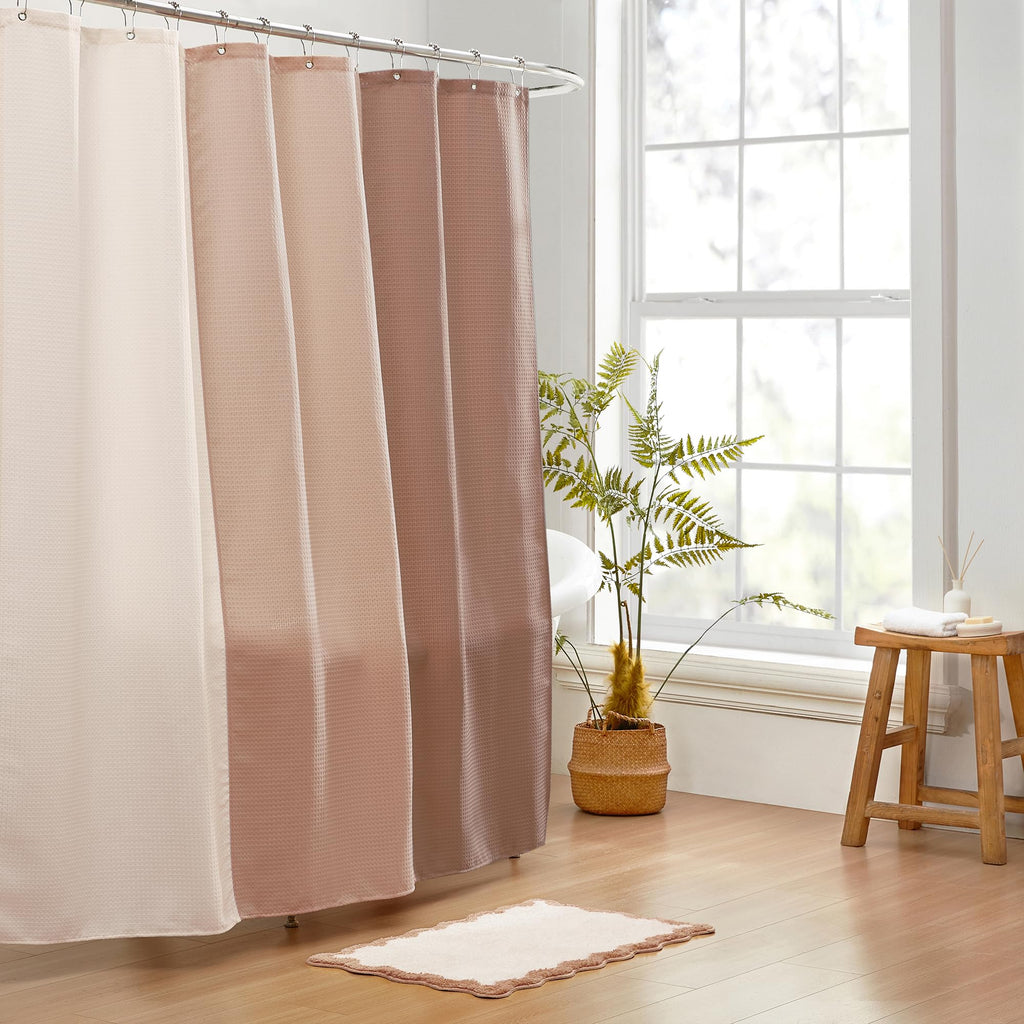 Wavy Bath Mat with Scalloped Ripple Design, Microfiber Absorbent Non Slip Tufted Rug