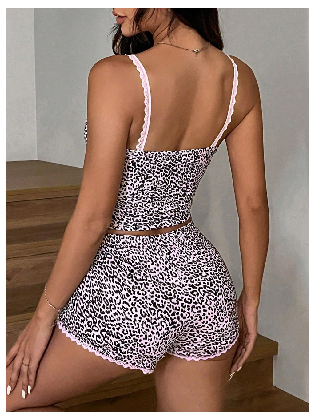 Women's 2 Piece Pajama Set Y2K Leopard Print Lace Trim Cami Crop Top and Shorts Sleepwear Set Cheetah Pjs Loungewear