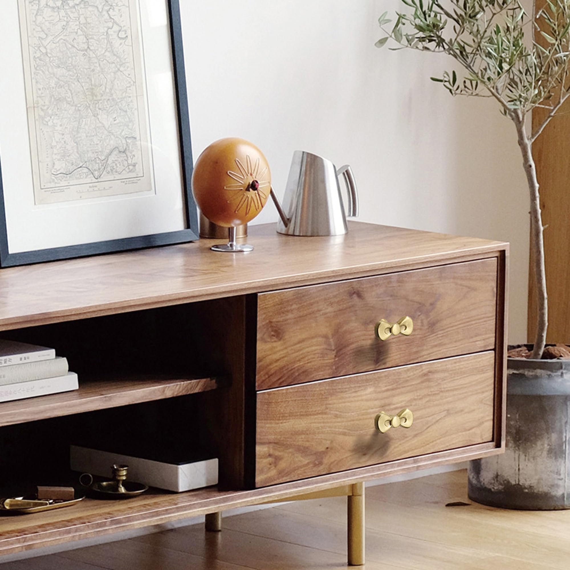 Gold Brass Small Bow Knobs Cute Dresser Drawer Handles Kitchen Cabinet Pulls Art Deco Single Hole Decorative Knobs Modern Furniture Hardware for Closet Cupboard