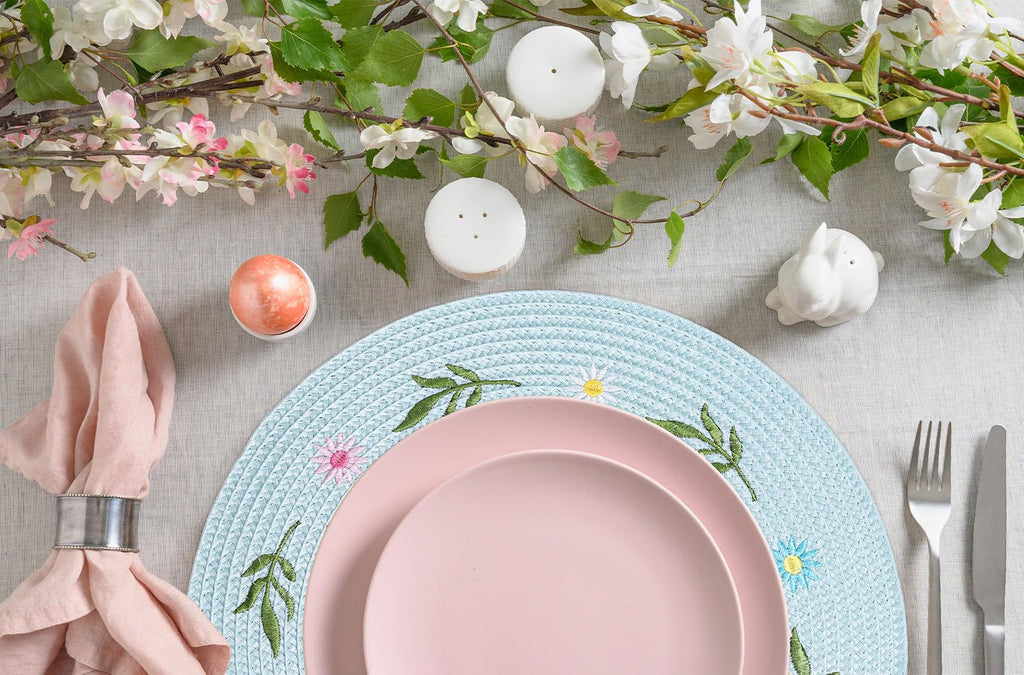 Whaline 4Pcs Round Placemats Pink Bow Embroidered Place Mats Coquette Bow Dinner Table Mats for Home Wedding Baby Shower Birthday Party Decor