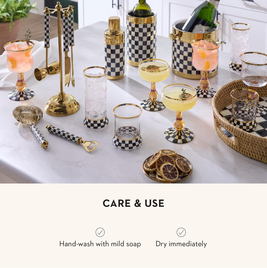 Cocktail Shaker, Stainless-Steel Shaker Cup with Lid, Bartender Equipment for Home, 20 Ounces