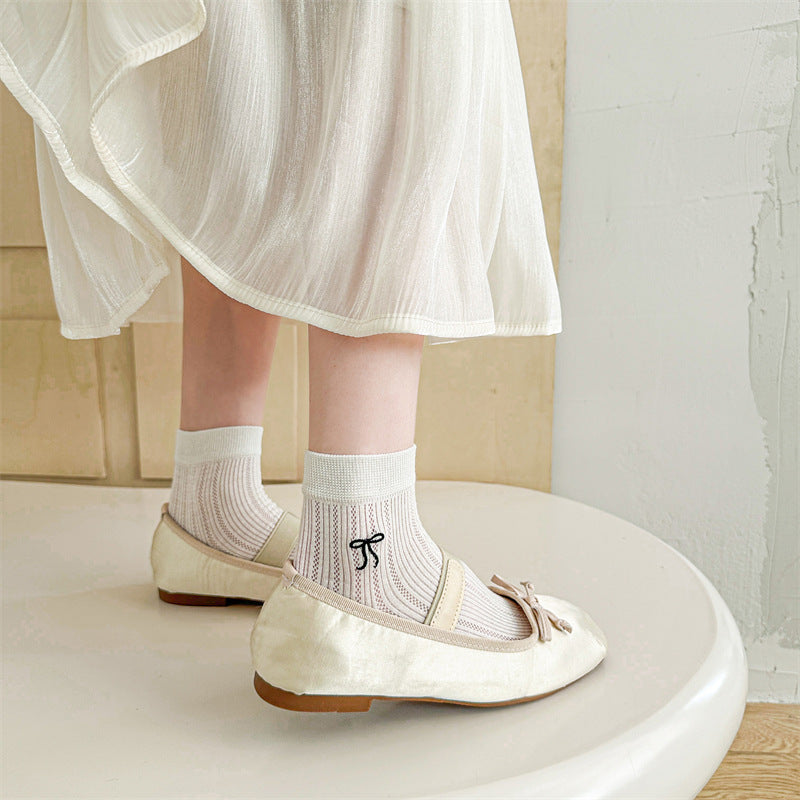 Feminine Bow Embroidered Short Thin Socks