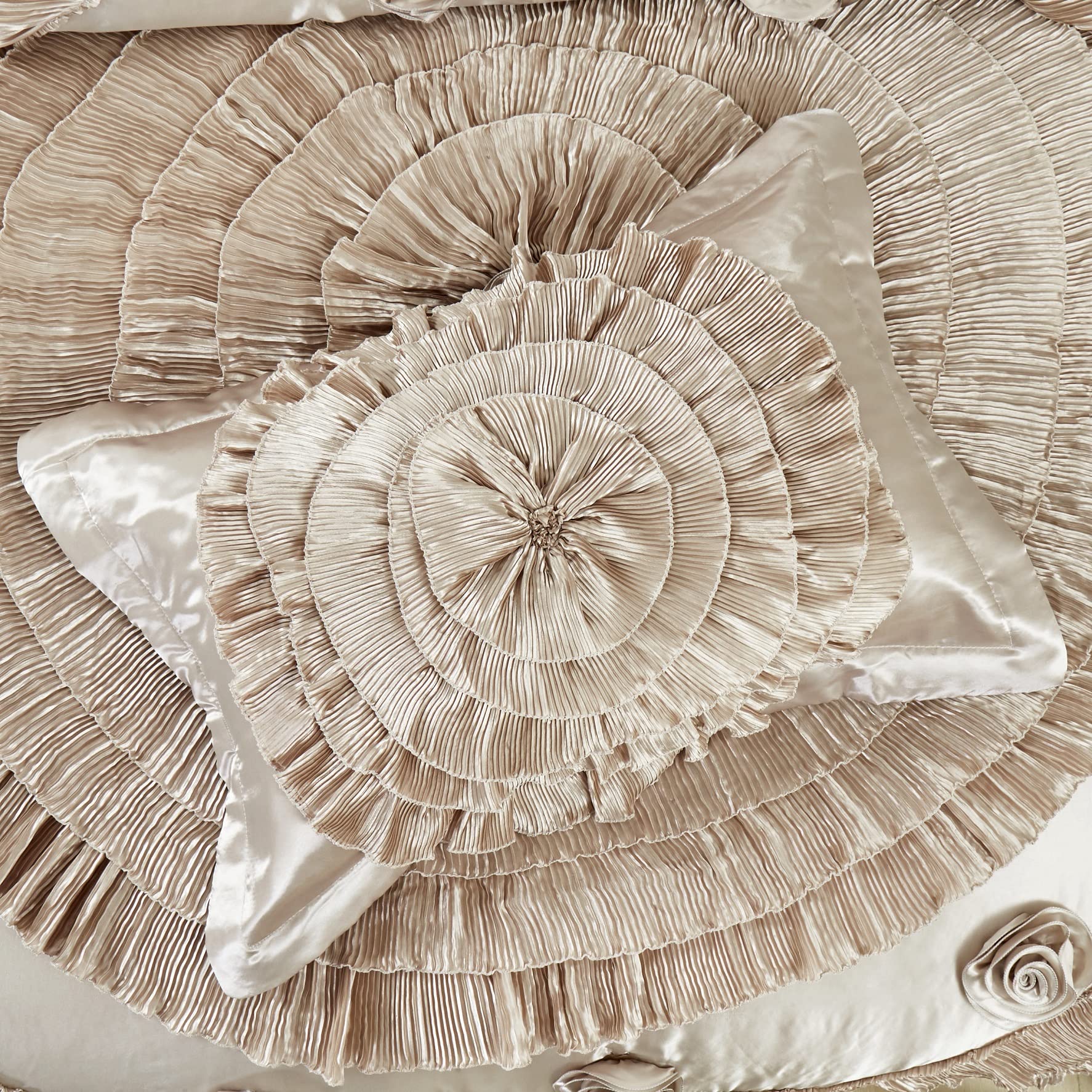 Floral Luxurious Comforter Set