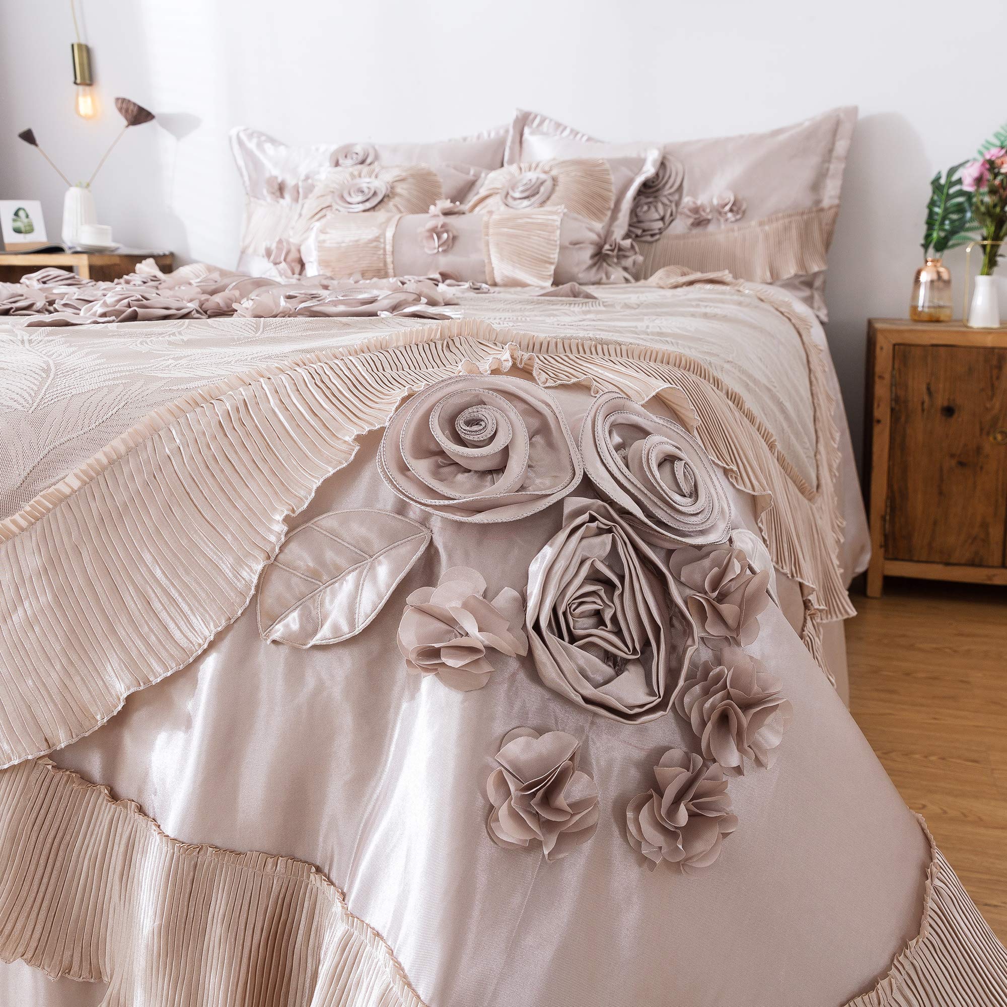 Floral Luxurious Comforter Set