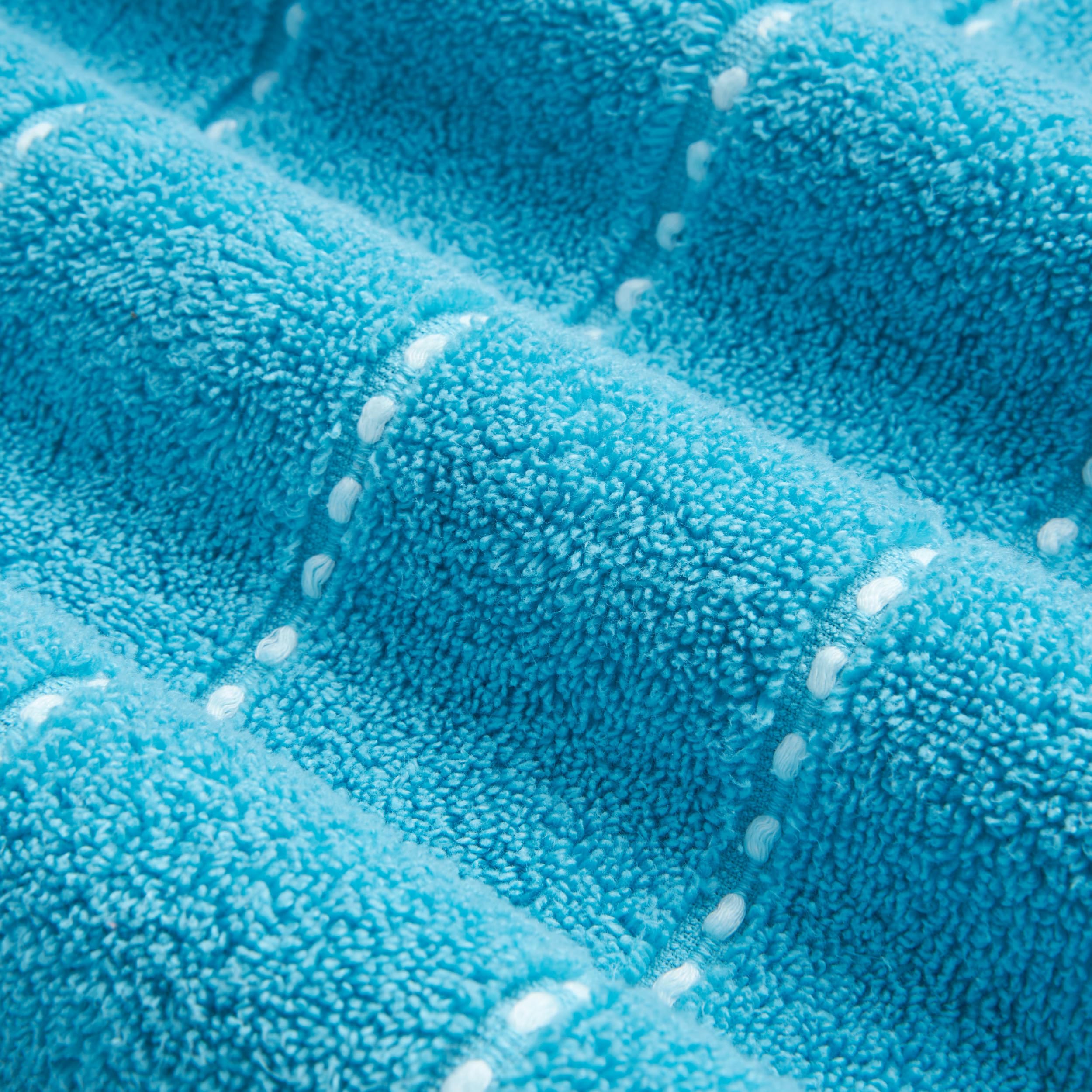 Juicy Couture Luxurious Plush Stripe 6-Piece Set - 100% Cotton Bath Towel Set - Soft and Stylish Towel Set for Ultimate Comfort and Elegance