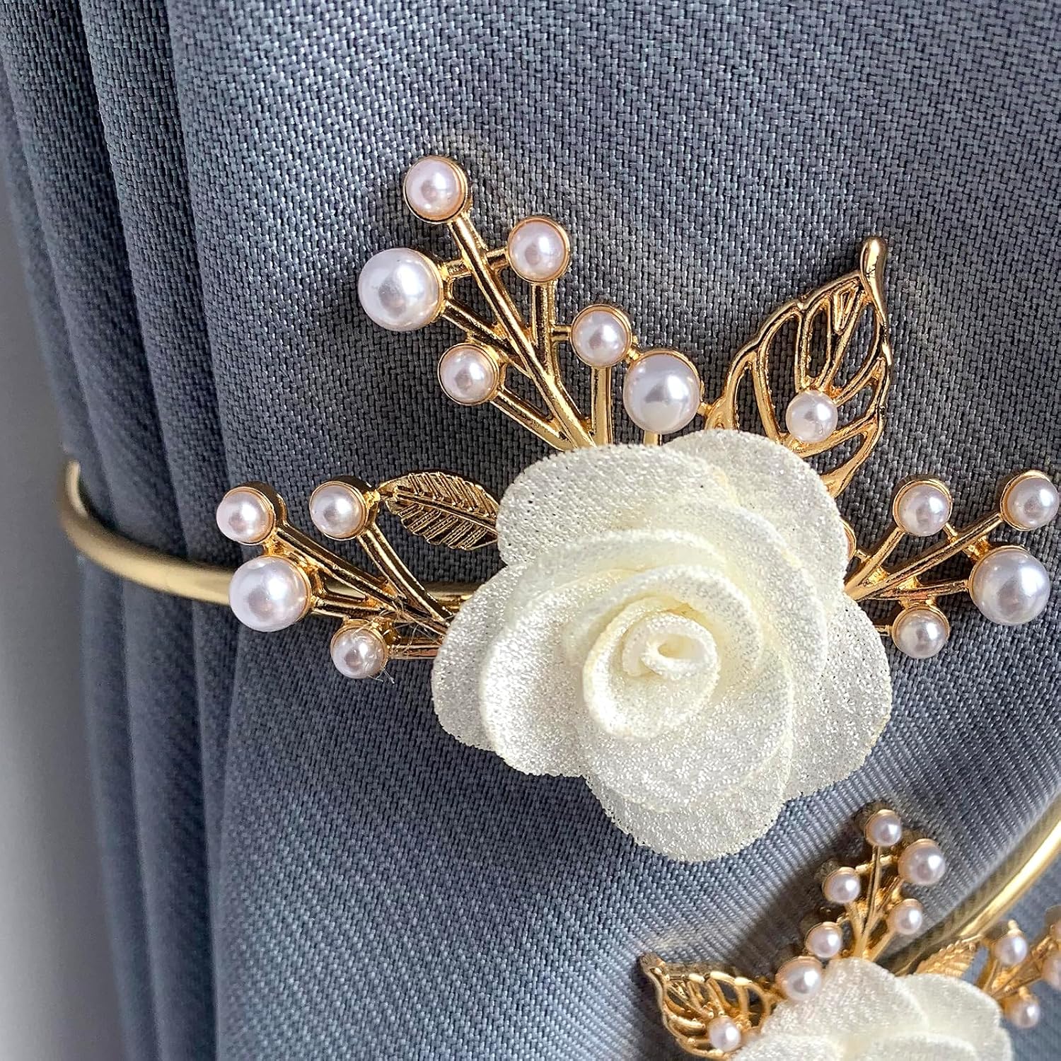 Modern 2PCS/Set Light Luxury Soft Alloy Curtain Buckle Three-Dimensional Flower Imitation Pearl Decoration