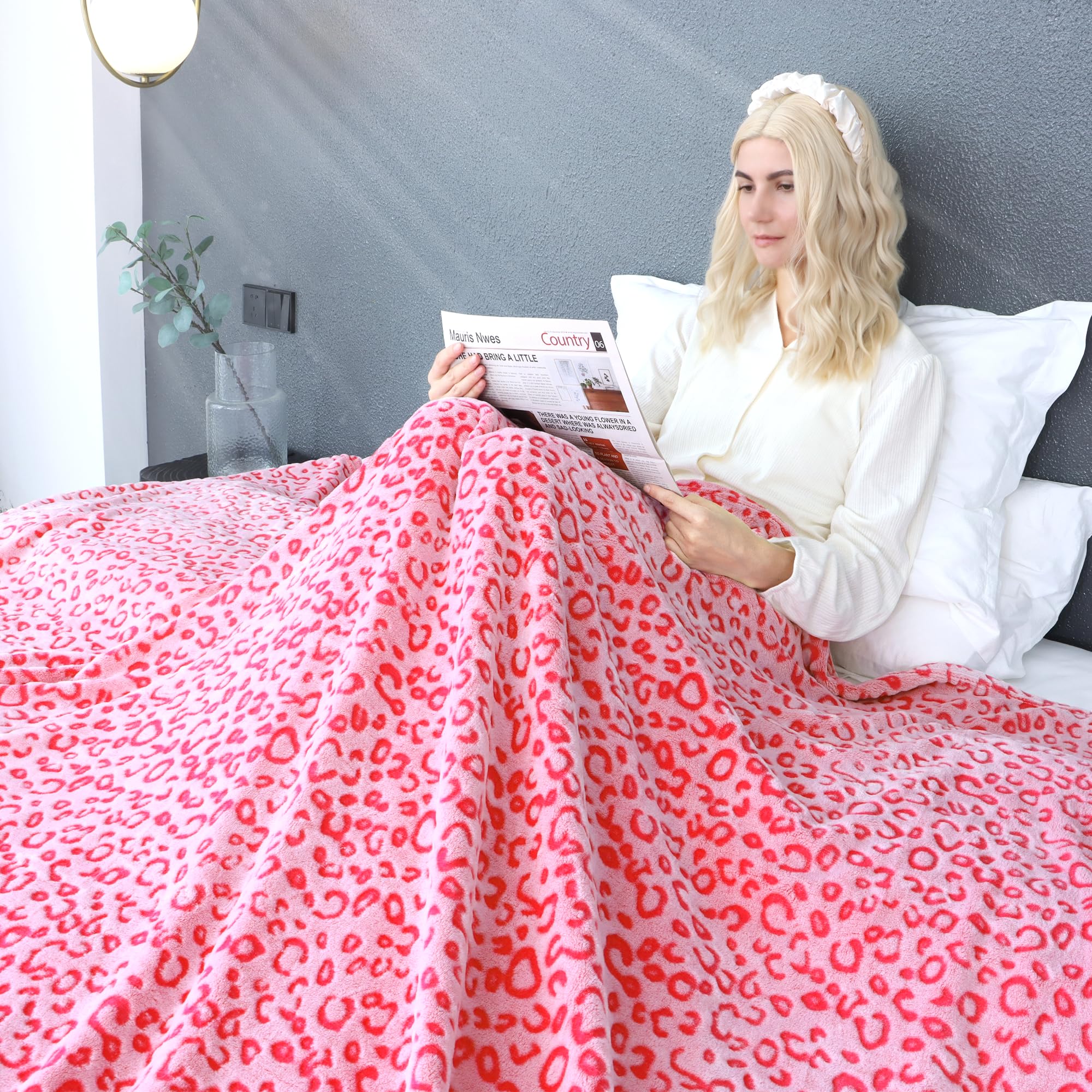 Leopard Throw Blanket - Cheetah Print Soft Fleece Blanket Hot Pink Fuzzy Plush Blankets Cute Bed Couch Decor