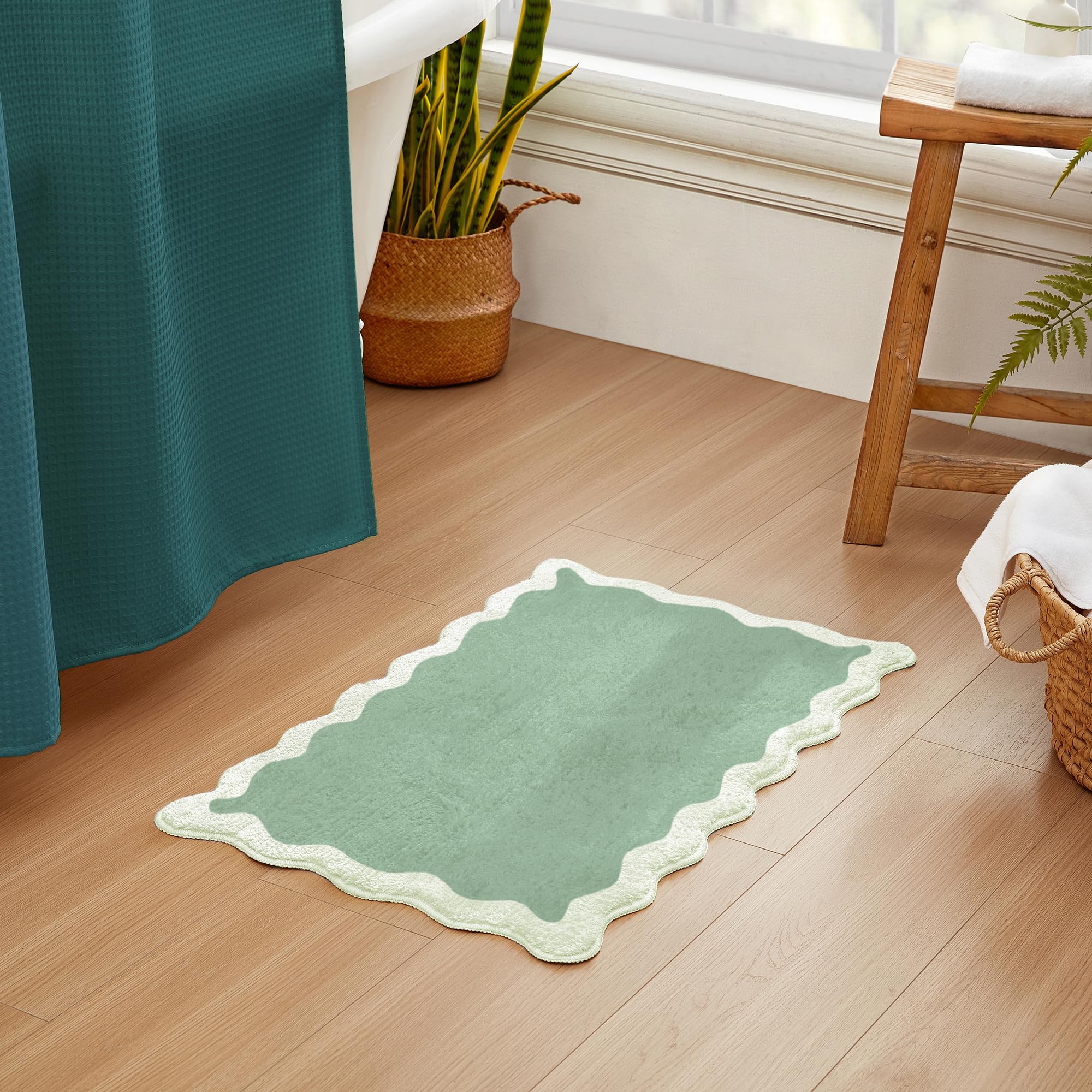 Wavy Bath Mat with Scalloped Ripple Design, Microfiber Absorbent Non Slip Tufted Rug