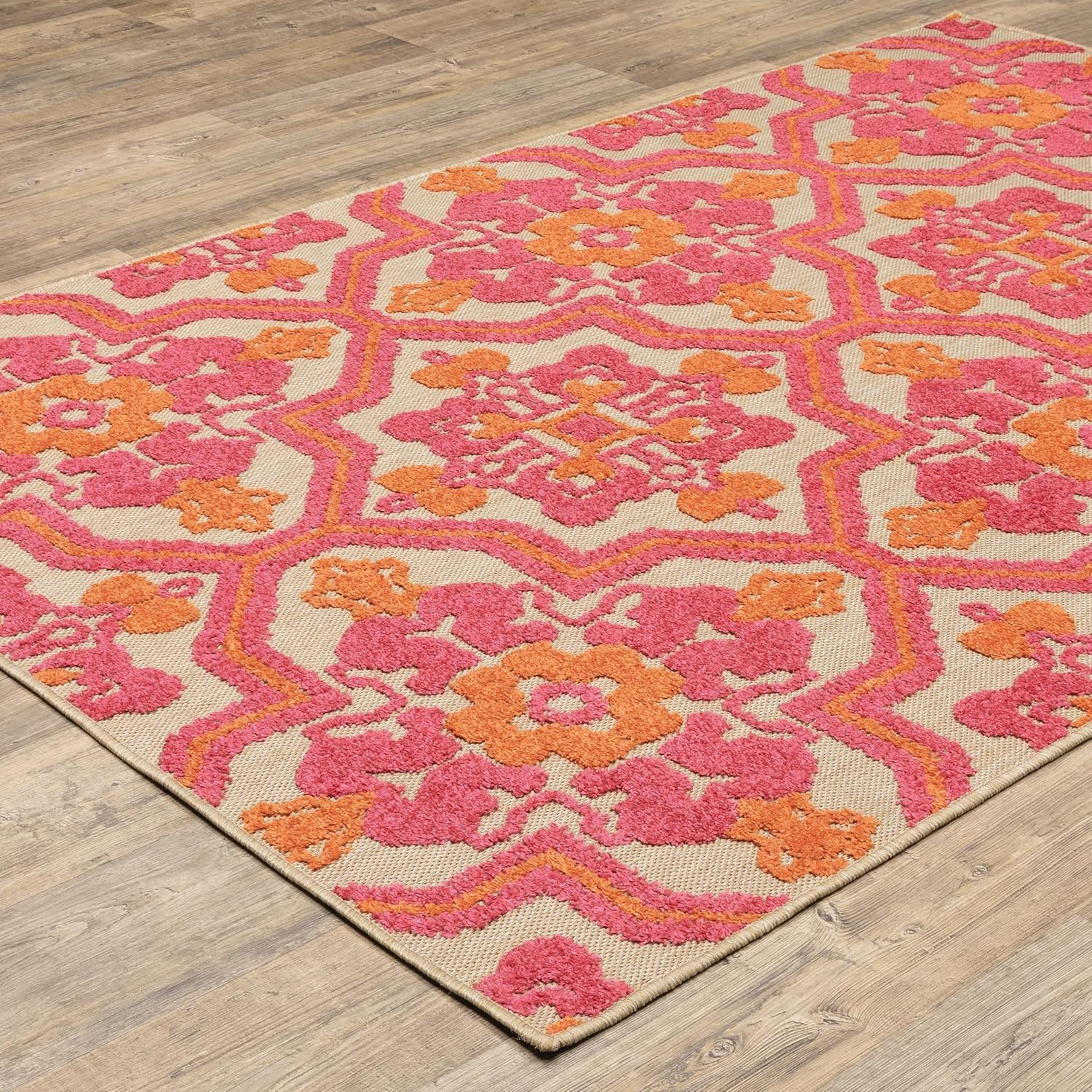 Sand/Pink Indoor-Outdoor Area Rug (5'3x7'6) - 5'3" x 7'6"