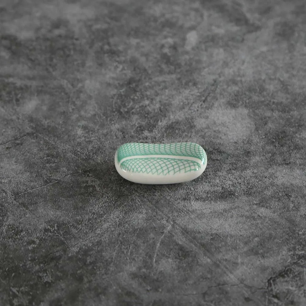 Square Ceramic Chopsticks Holder Japanese Kitchen Chopsticks Pillow Chopstick Rest Cute Kitchen Tableware 1pc