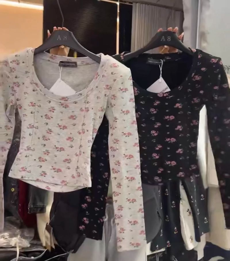 Women's U-neck Backless Floral T-shirt