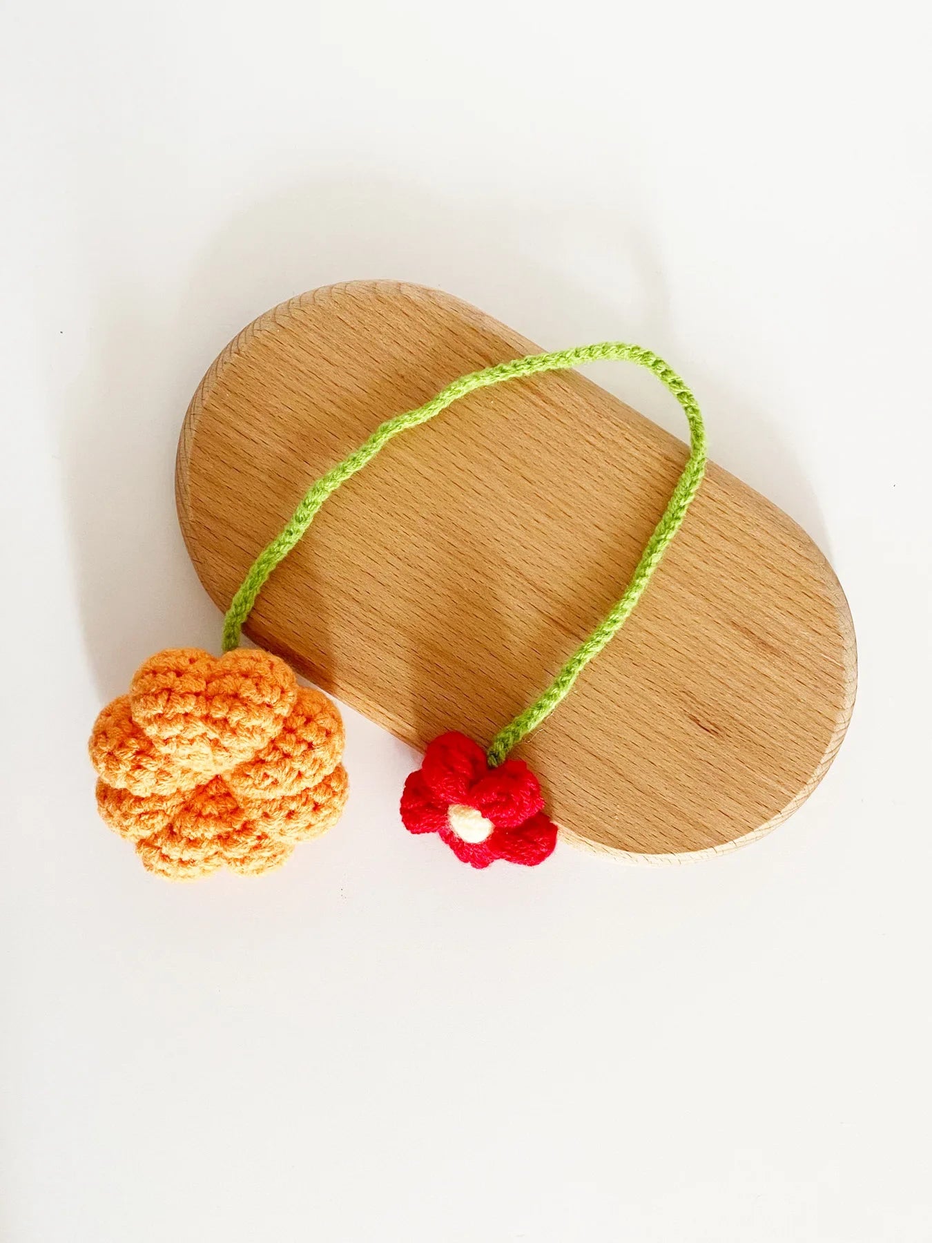 Cute Knitted Strawberry Pendant Knitting Flower Bag Pendant Creative Crochet Flower Curtain Tie Decor