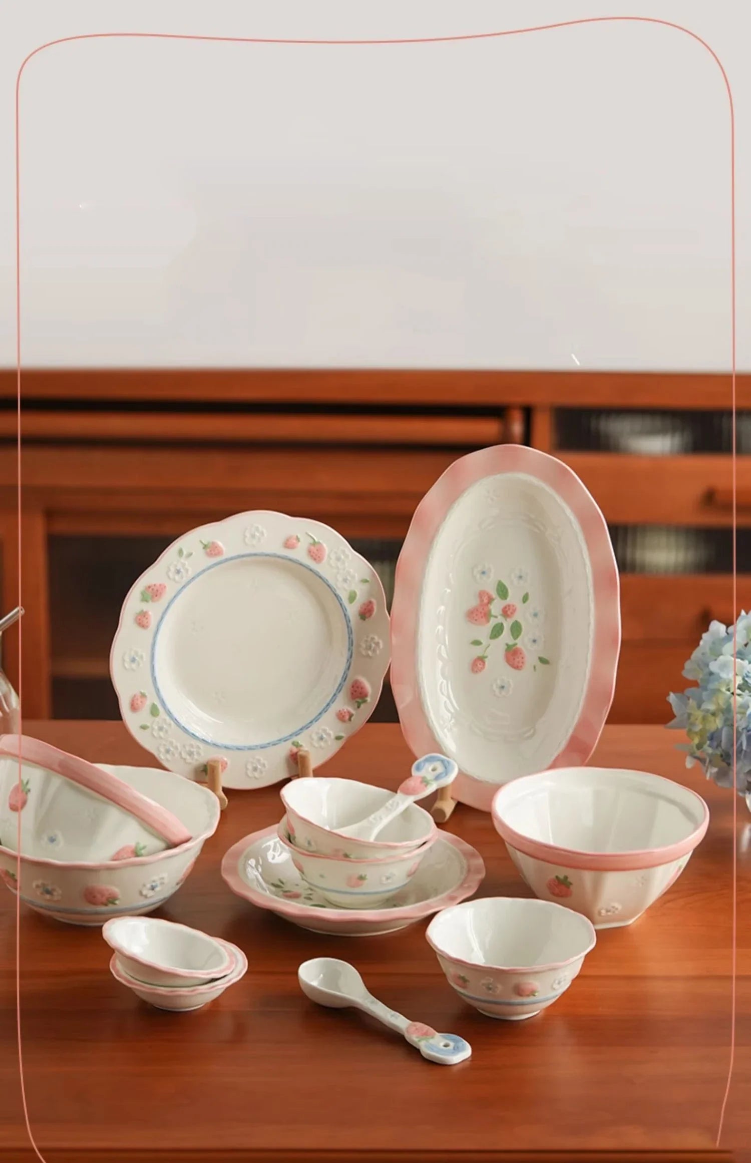 High Grade Strawberry Pattern Cute Girl Plate Bowl