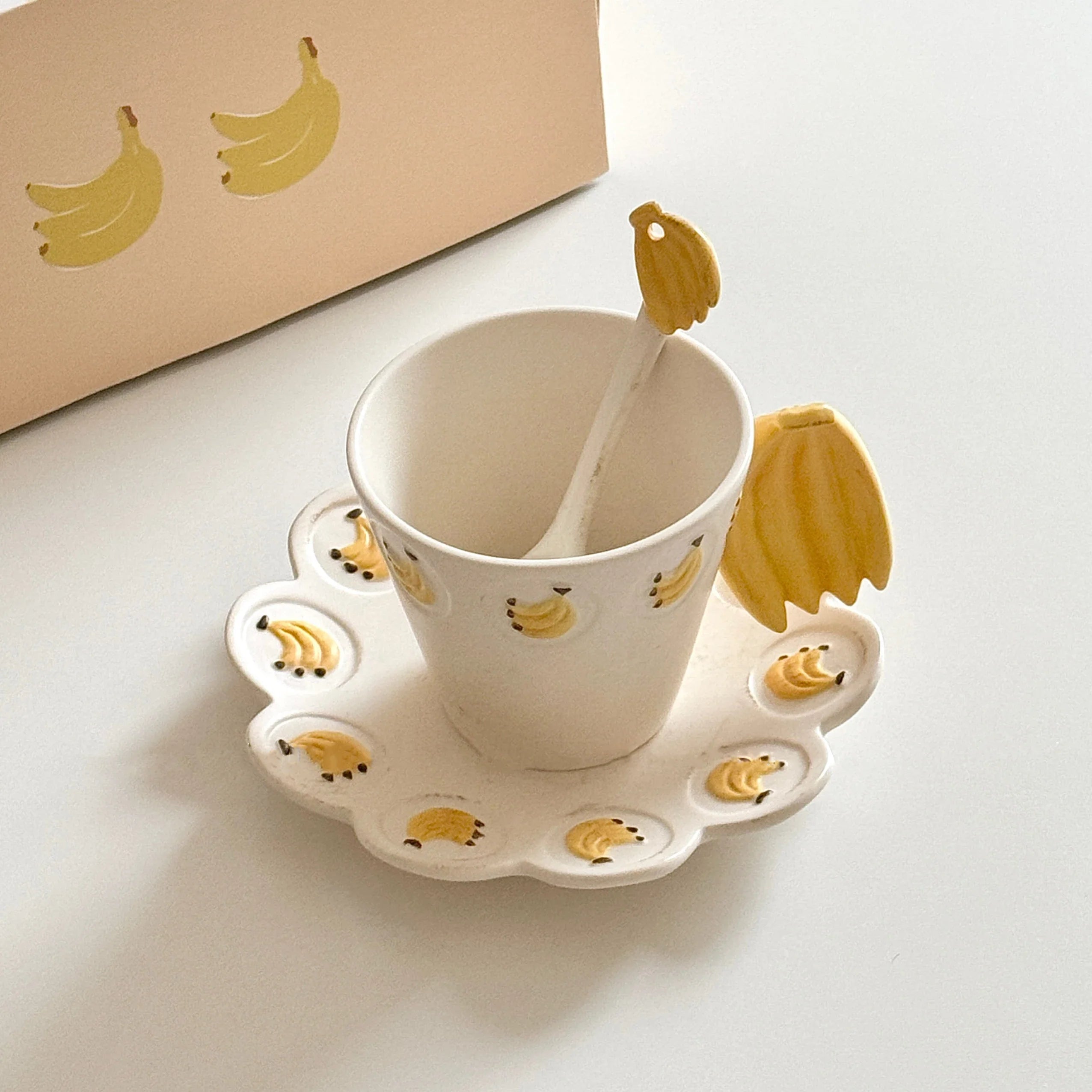Luxury Ceramic Banana Pattern Round Cute Plates