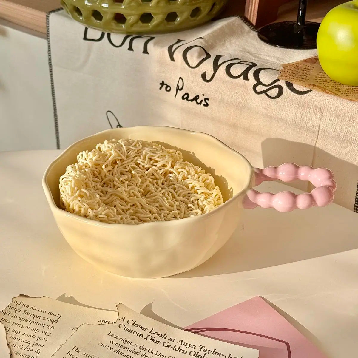 High Beauty Ceramic Instant Noodle Bowl with Pearl Handle Home Irregular Shape Cute Yogurt Bowls Fruit Dessert Tableware