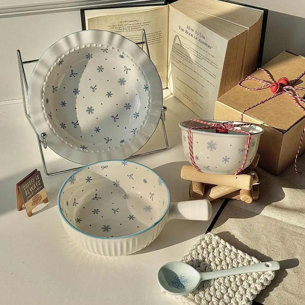 Ceramics Blue Bows Bowl & Plate Dinnerware