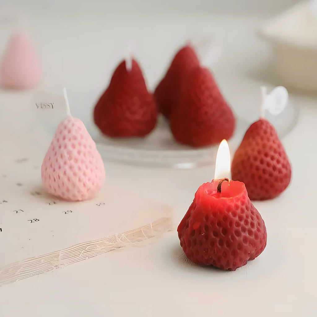 Strawberry-Shaped Miniature Scented Candles Realistic Fruit-Scented Aromatherapy Candles Perfect as a Trendy Photo Prop 4pcs
