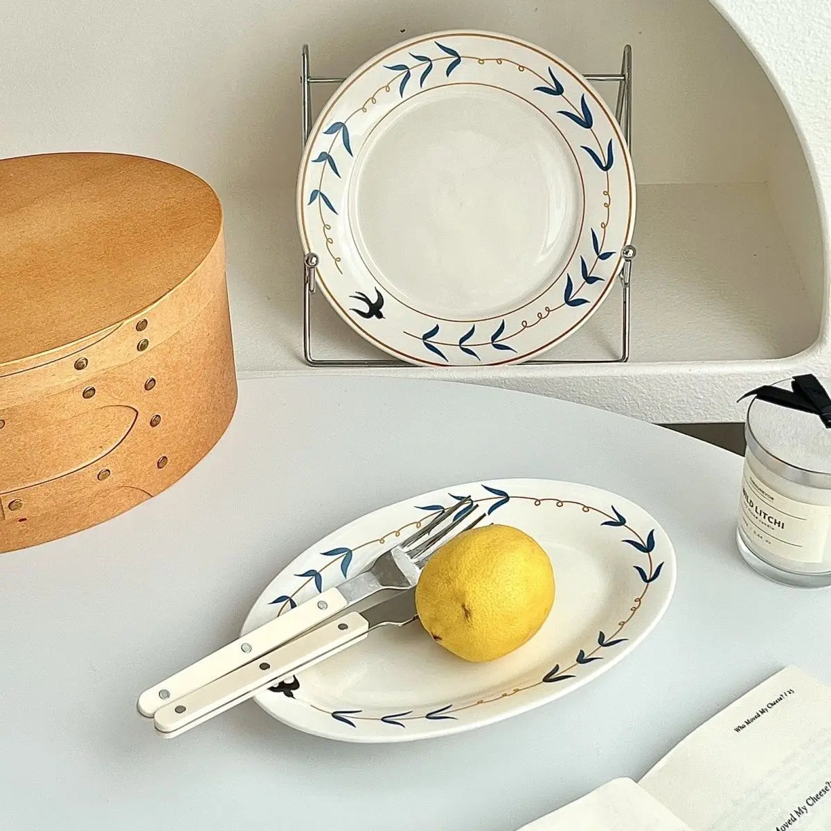 Gold Rim Leaf Pattern Round Serving Dishes Porcelain Kitchen Tableware