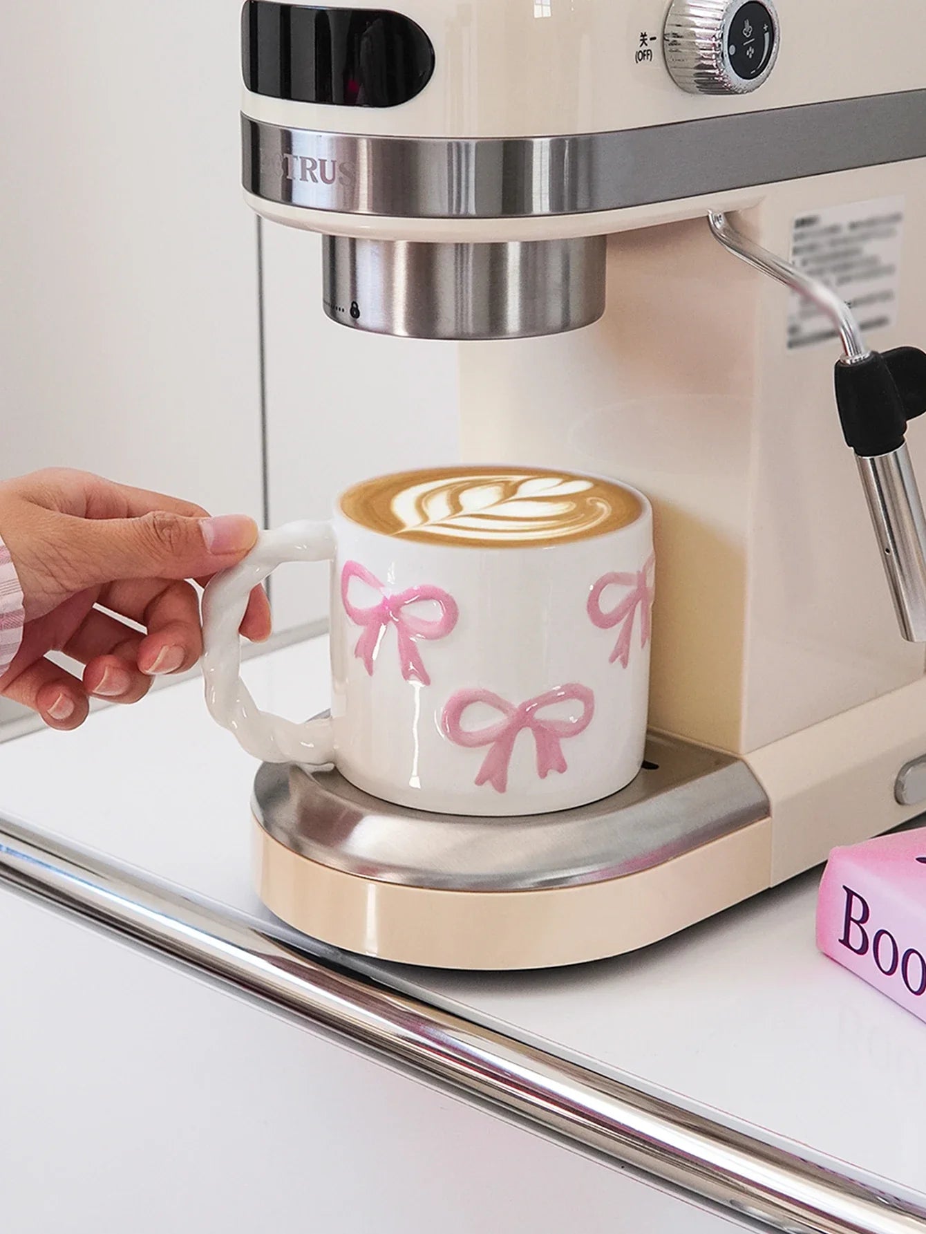 Pink Bow Ceramic Mug, Twist Handle Ceramic Mug, Exquisite and Simple Pink Embossed Mug
