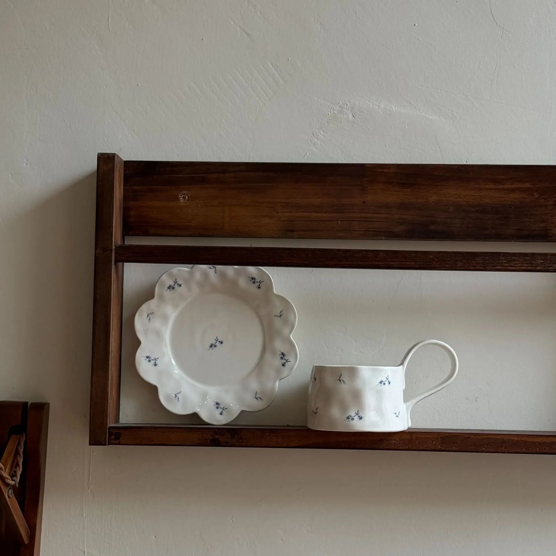 Vintage Floral Handmade Ceramic Cup Plate with Ribbon Handle Cup