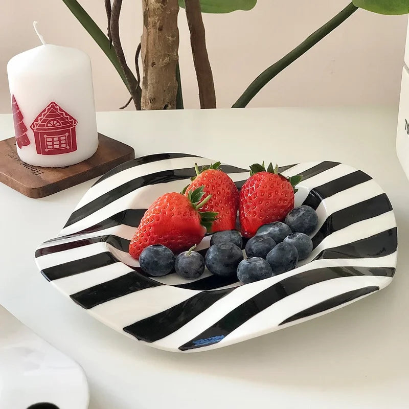 Ceramic Plate Dot Stripe Irregular Wave Shape