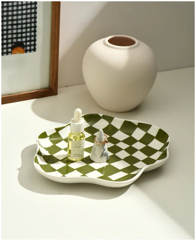Retro Checkerboard Ceramic Plate Jewelry Home Decoration