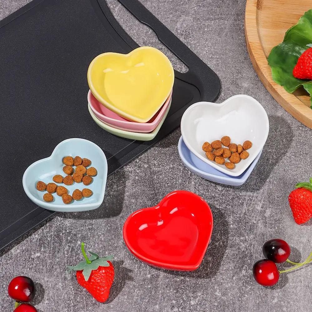 Colorful Mini Condiment Dishes Heart Shape Ceramic Sauce Dish Cute Seasoning Dish Dipping Bowl Snack Serving Dishes Tableware