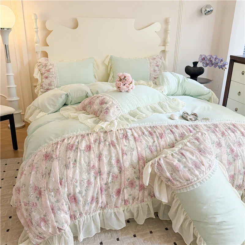 Princess Style Duvet Cover Sets with Lace Embroidery Bed Cover for Girls Queen/King Size Soft Pink Bedding with Ruffles