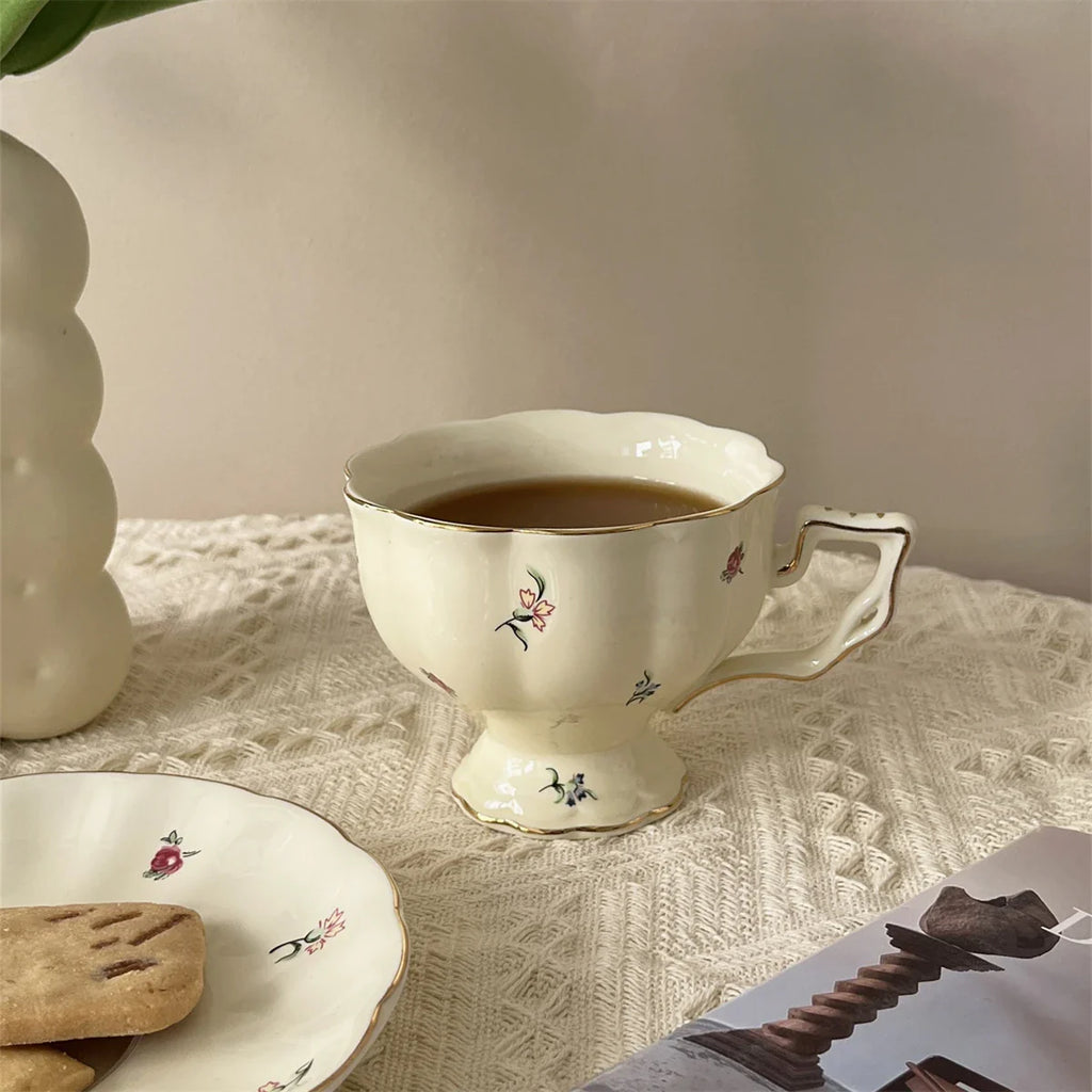 Floral Ceramic Cup and Saucer Tea Set Accessible Luxury Cup and Saucer Afternoon Tea Cup