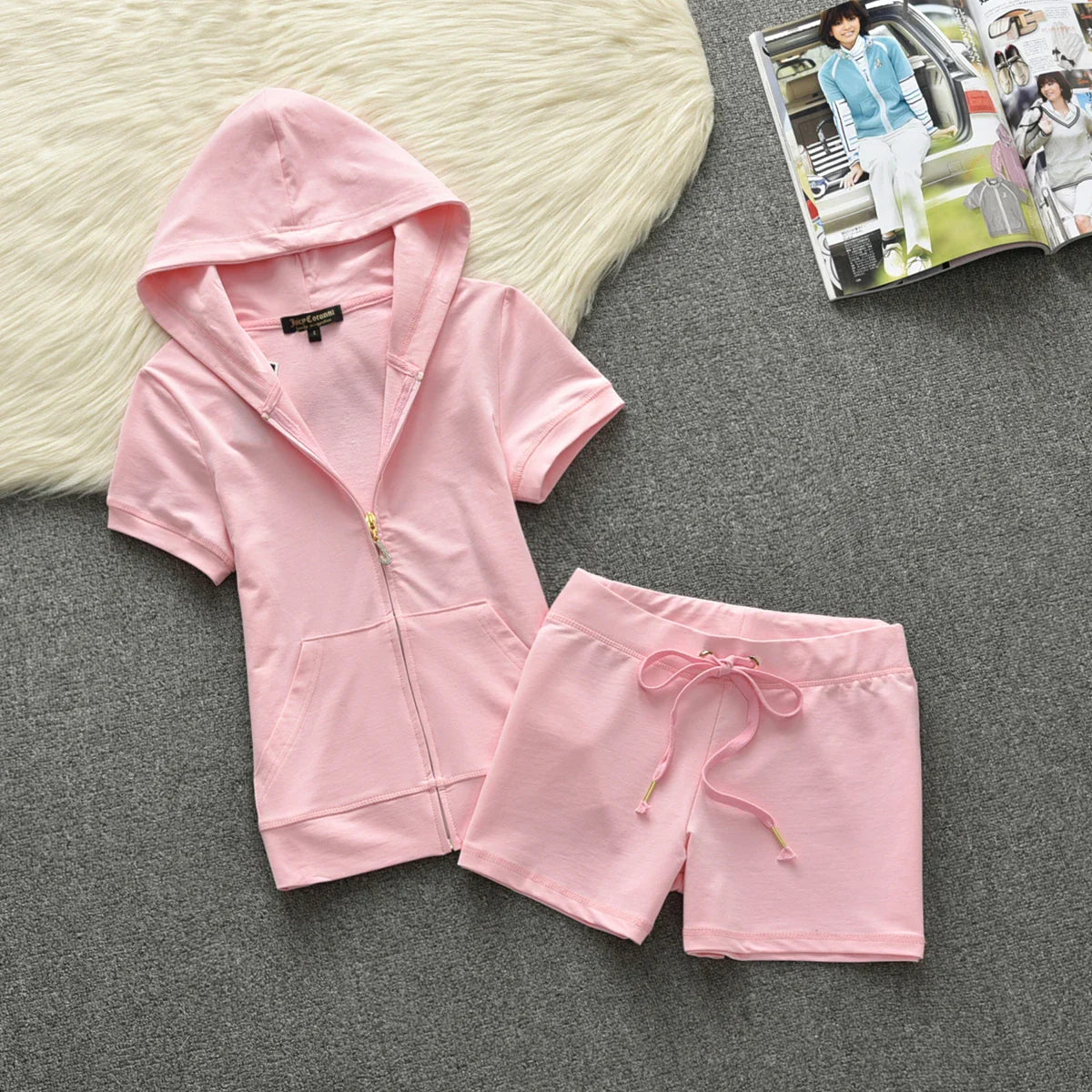 Velour Tracksuit Women Velvet Women's Brand Short Set Sewing Suit Women Tracksuits Hoodies and Shorts Sets Met 2 Piece Set