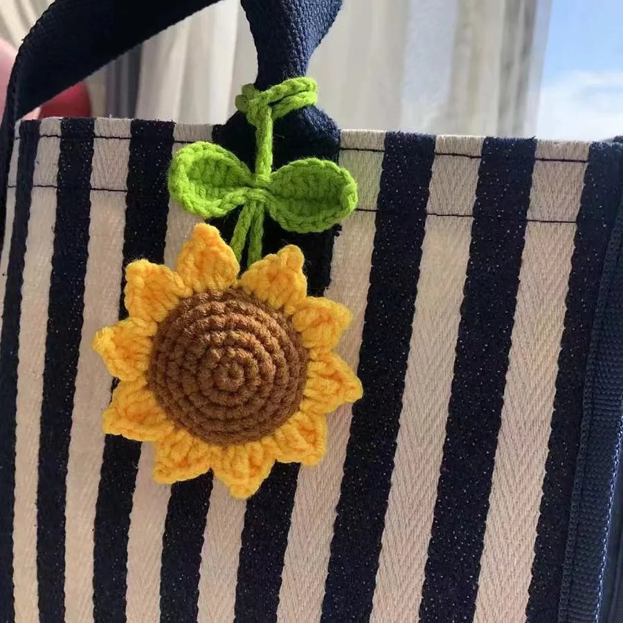 Cute Knitted Strawberry Pendant Knitting Flower Bag Pendant Creative Crochet Flower Curtain Tie Decor