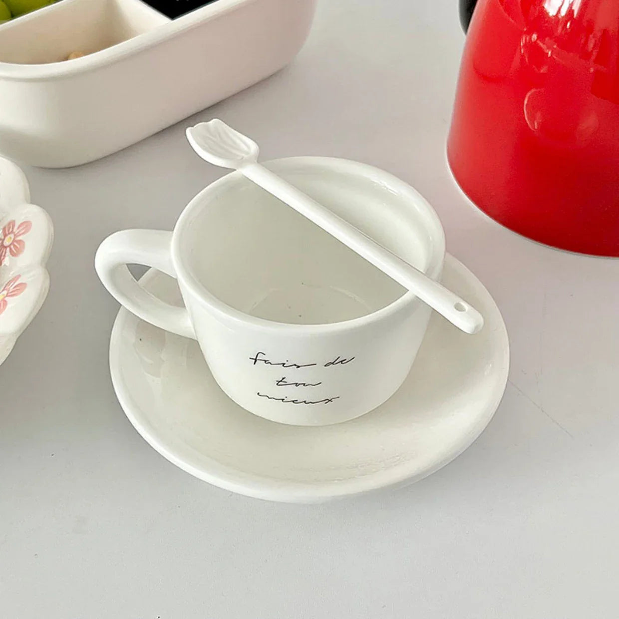 Porcelain White Tulips Mixing Stirrers Floral Shaped Sauce Spoon for Stirring Teaspoon