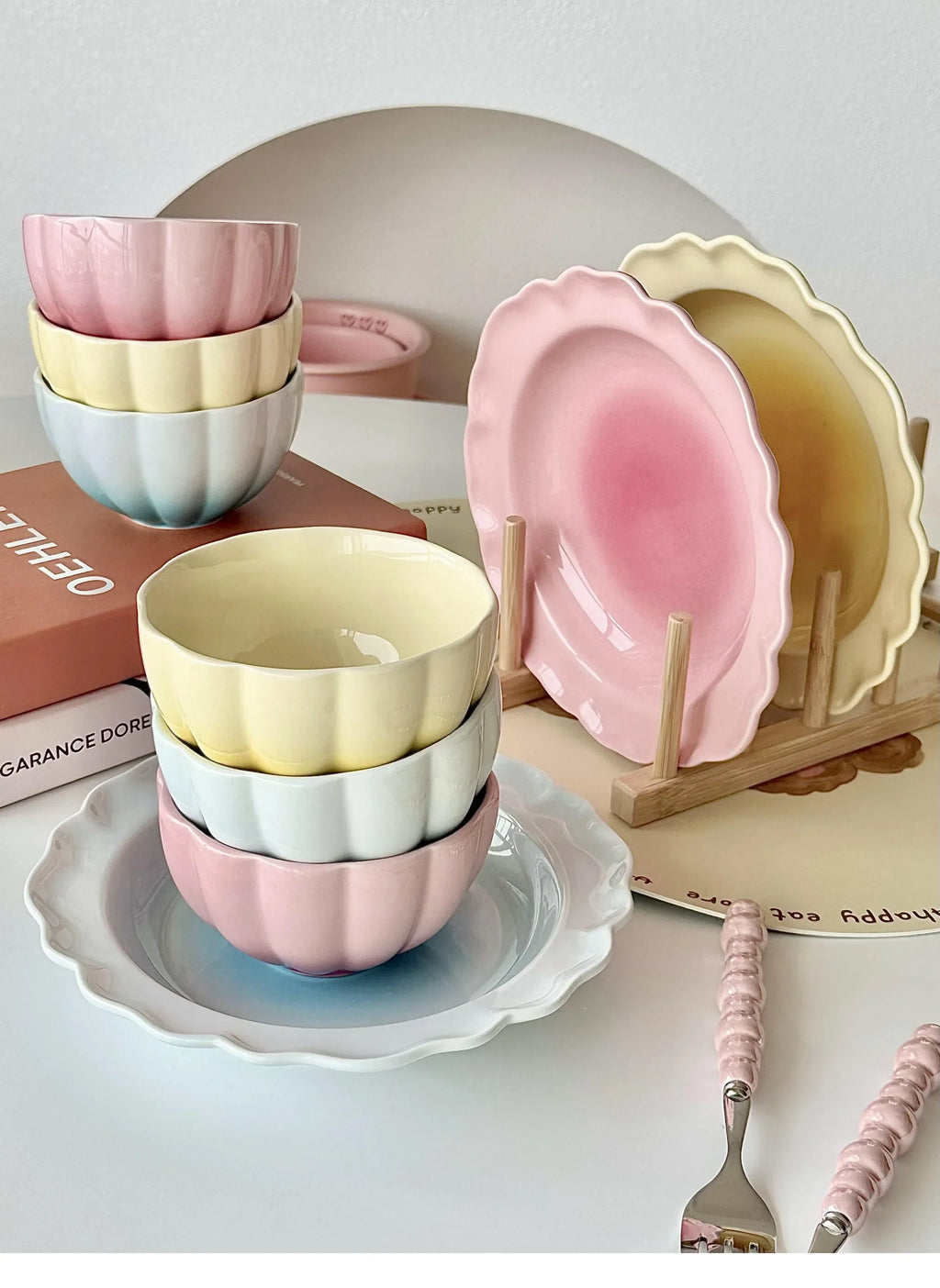 Cute Blush Gradient Plate Dessert Fruits and Vegetables Plate Yogurt Rice Bowl Underglaze Ceramic Tableware Set