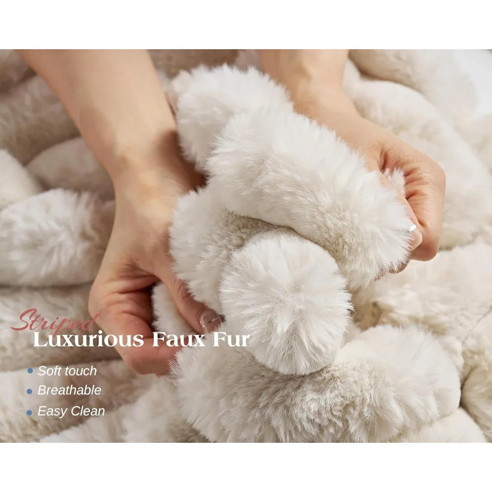 Chaise Lounge Upholstered Sofa Bed with Throw Pillows and Armrests, Sleeper Chair- Plush Chair Bed for Living Room 53 Inch