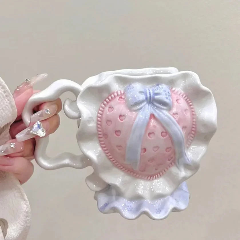 Love Shaped Exquisite Ceramic Set, Cute High-end Cup, Suitable for Kitchen Decoration Collection