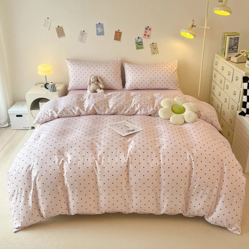 All Season Three-Piece Beige Pink Dot Printing Bedding Set 1 Duvet Cover And 2pcs Pillowcases (no padding)