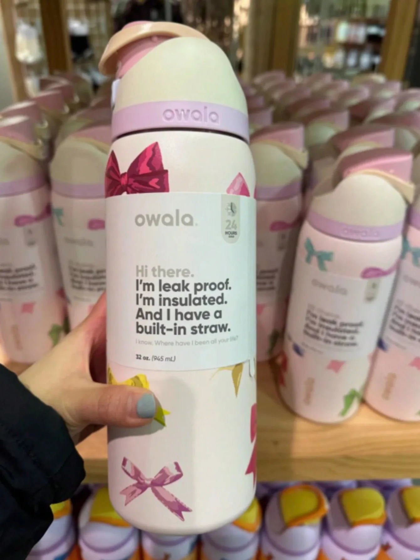 Insulated Stainless Steel  Cup Water Bottle with Straw, BPA-Free Sports Water Bottle, Great for Travel 32 Oz