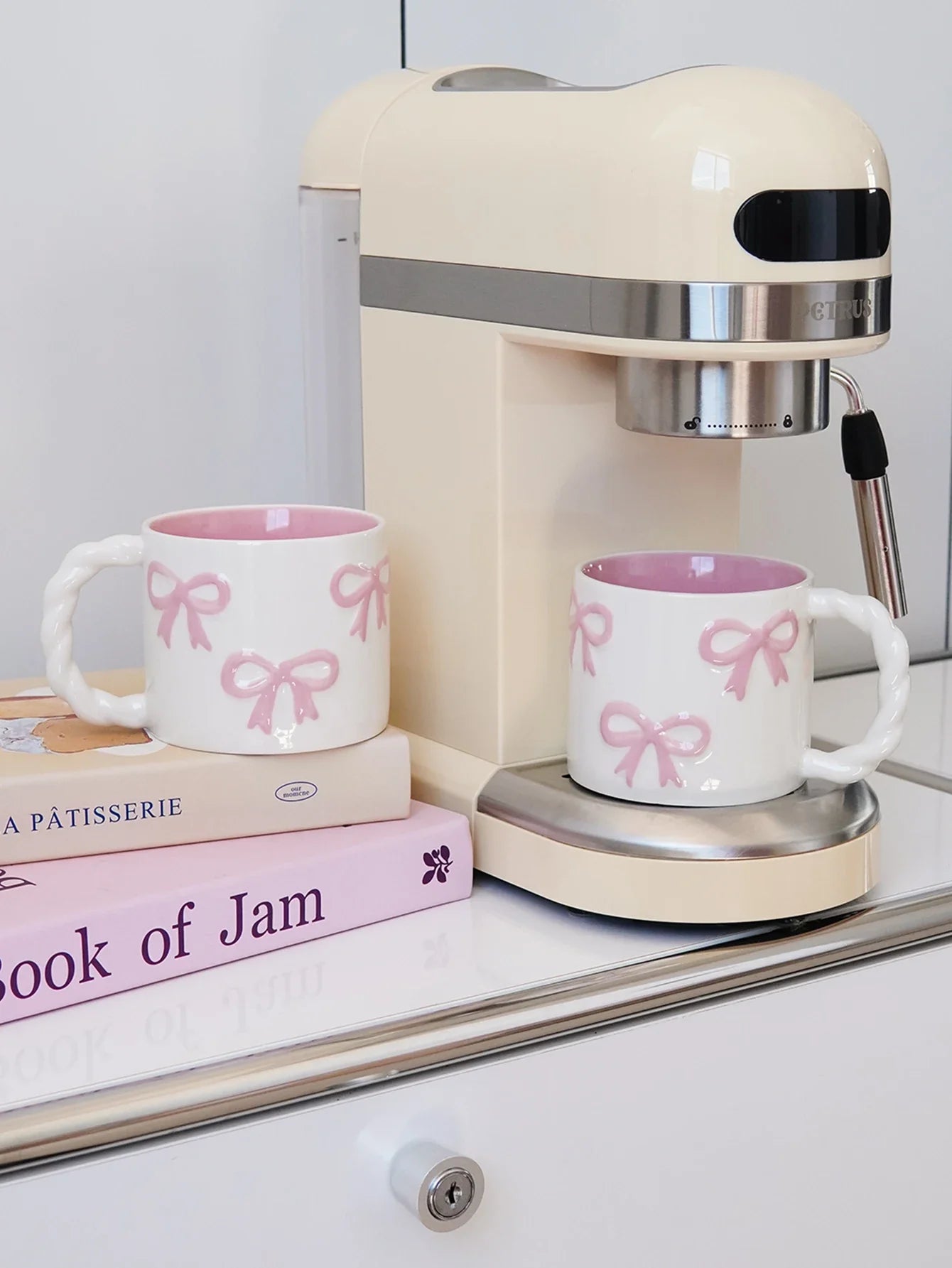 Pink Bow Ceramic Mug, Twist Handle Ceramic Mug, Exquisite and Simple Pink Embossed Mug