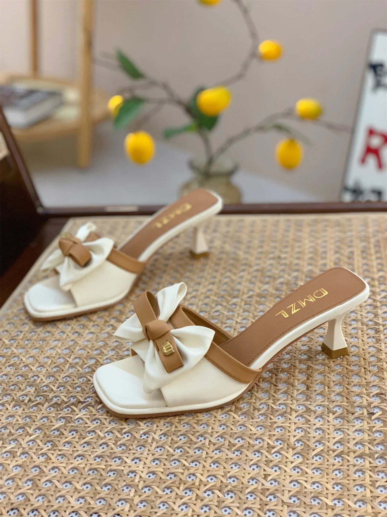 Fashionable Bow Tie Square Toe Slim Heel Women's Shoes