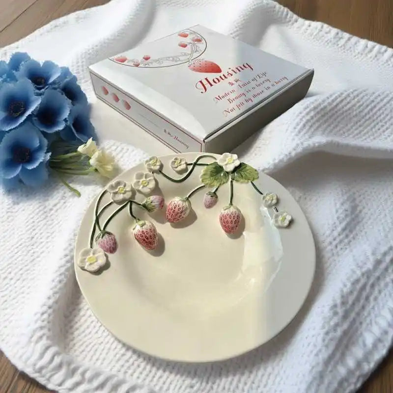 Strawberry Design Light Luxury Plates