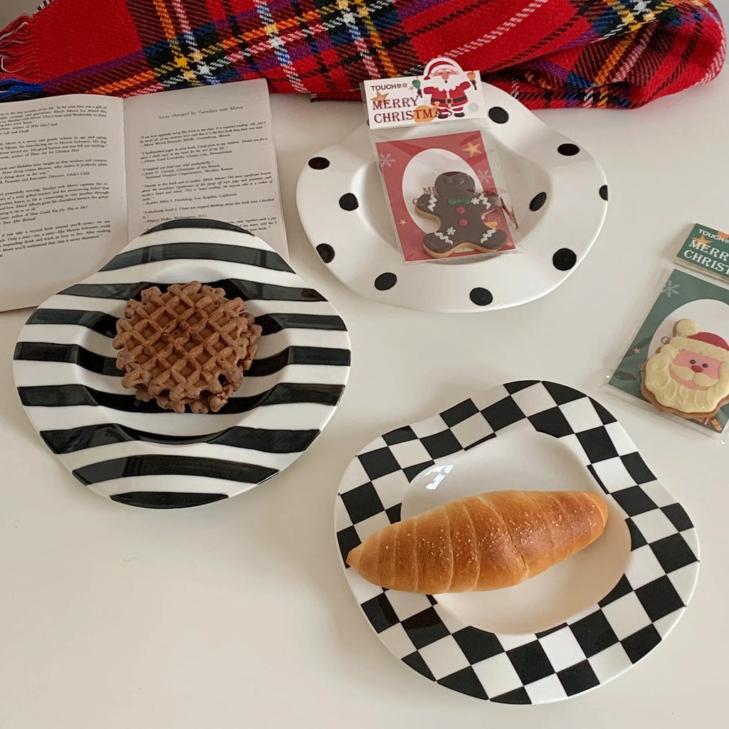 Ceramic Plate Dot Stripe Irregular Wave Shape